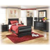 Huey Vineyard - Black 7 Piece Bedroom Set